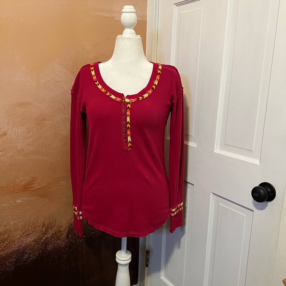 #161 FREE PEOPLE WE THE FREE RAINBOW THERMAL HENLEY TOP SIZE MEDIUM
